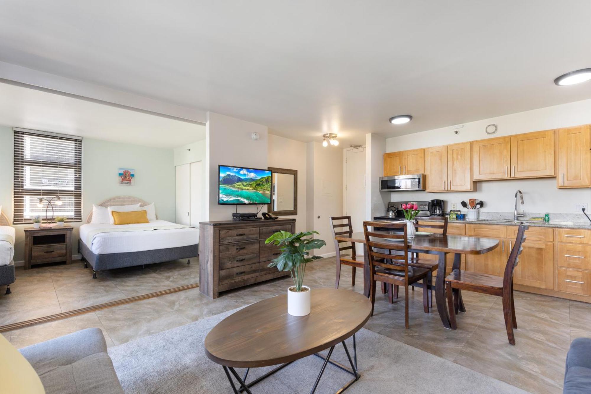 Light & Airy 8Th Floor Ocean View Condo With Lanai Condo Honolulu Extérieur photo