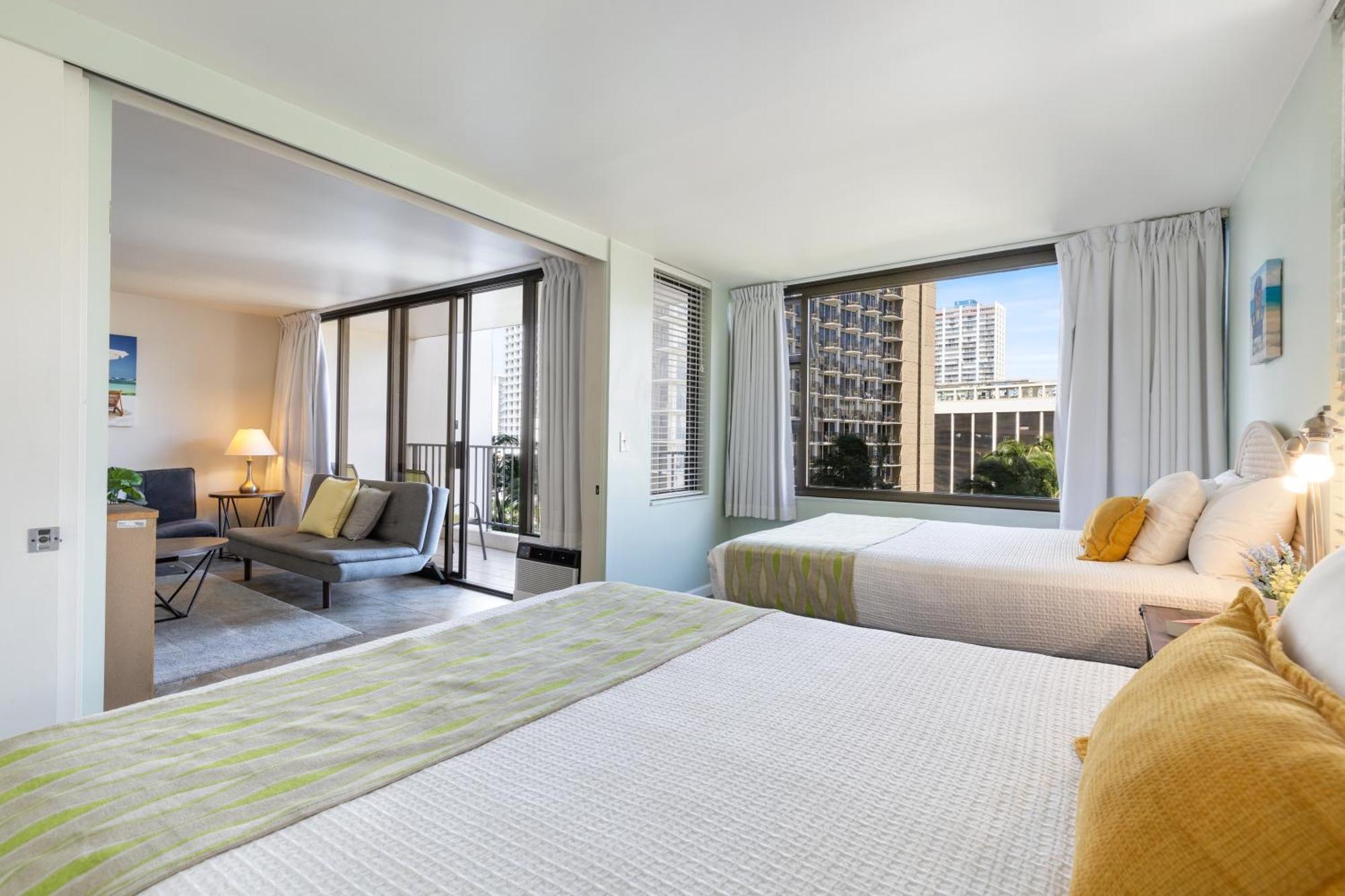 Light & Airy 8Th Floor Ocean View Condo With Lanai Condo Honolulu Extérieur photo